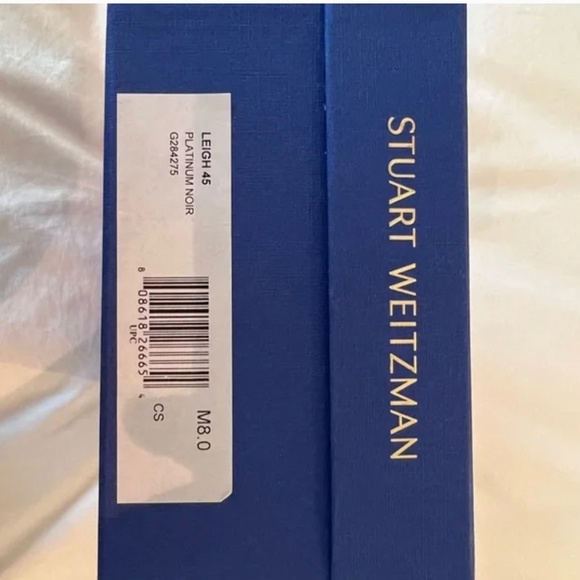 Stuart Weitzman - Picture 10 of 11